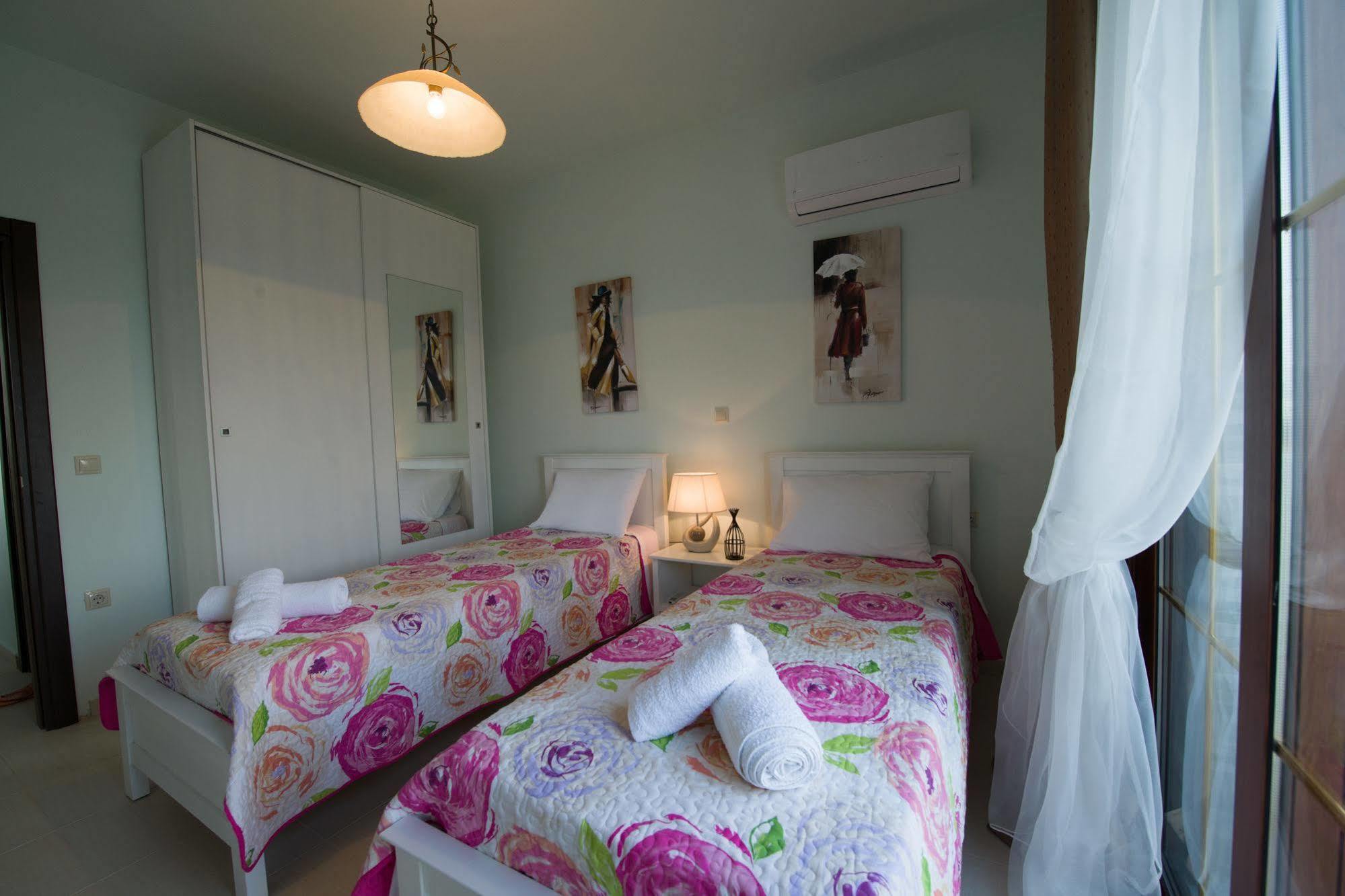 Petra Villas Gennadi Exterior foto
